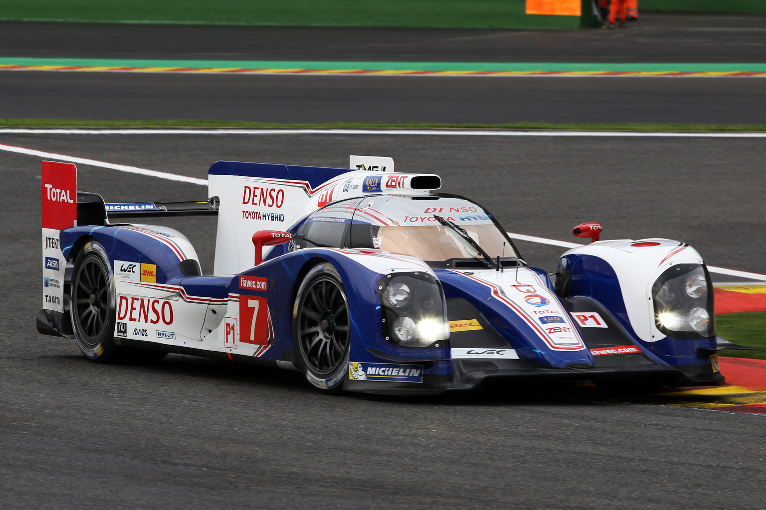 2013 Toyota TS030 Hybrid Gallery