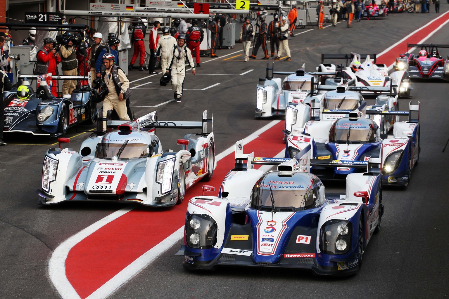 2013 Toyota TS030 Hybrid Gallery