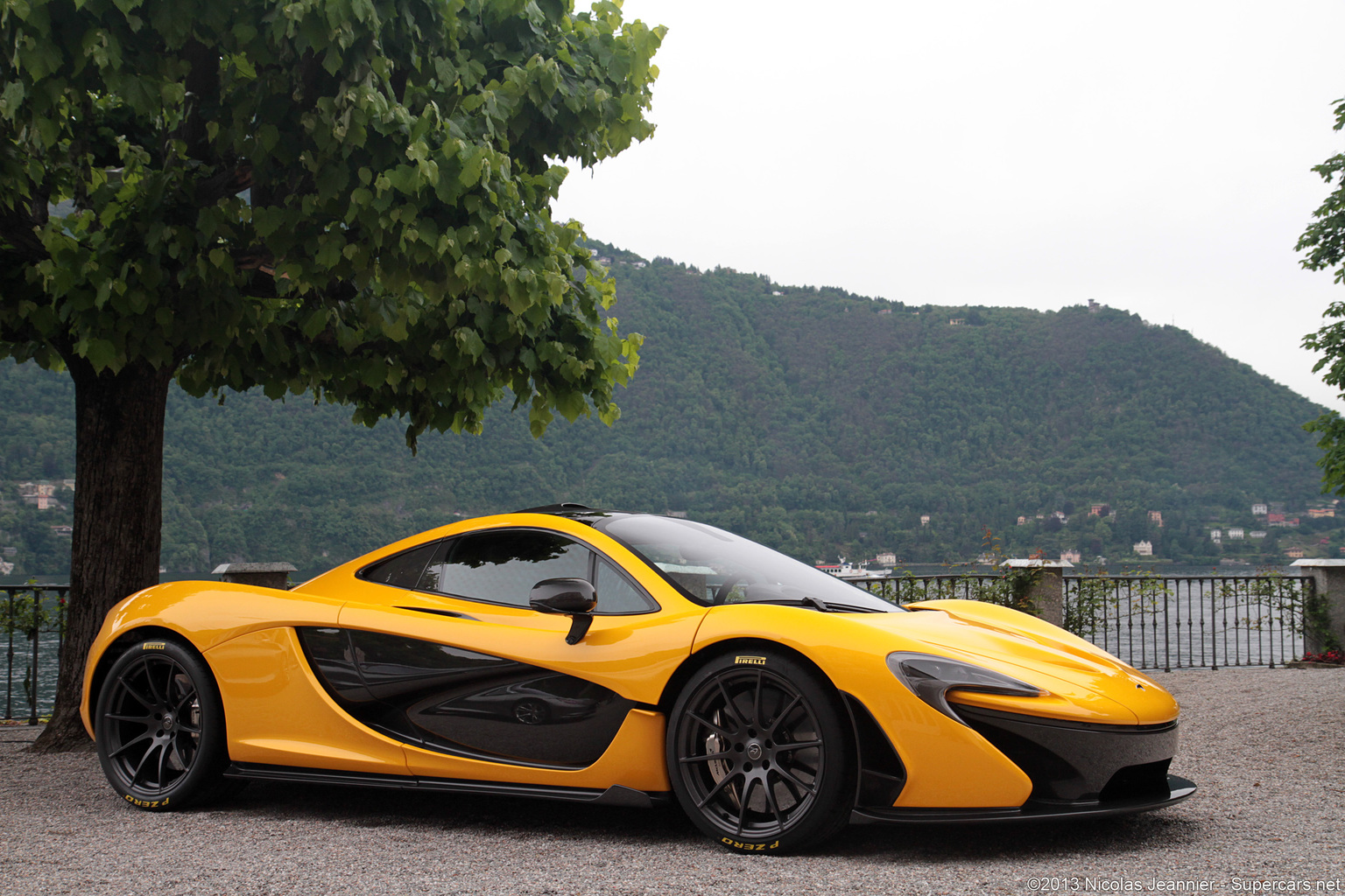 2013 McLaren P1 Gallery