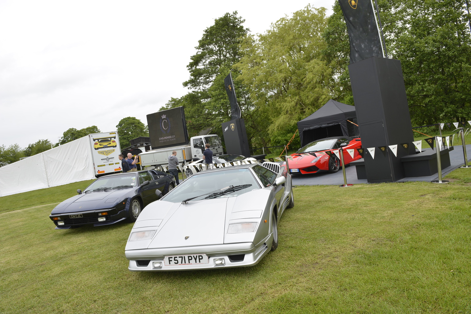 1989 Lamborghini Countach 25th Anniversario Gallery