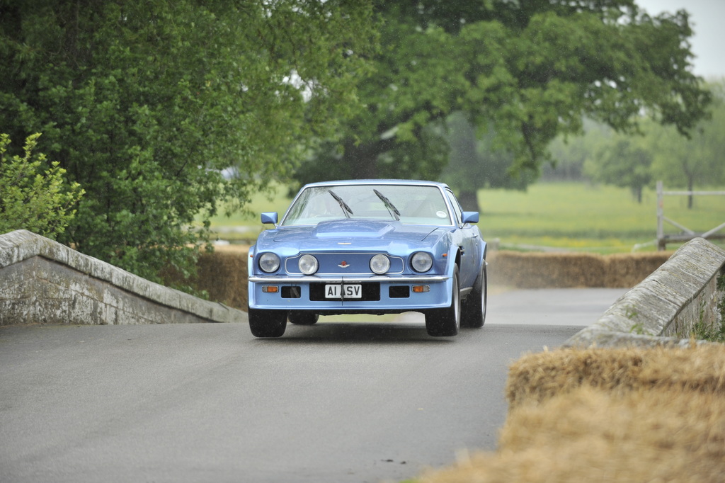 1977 Aston Martin V8 Vantage Gallery