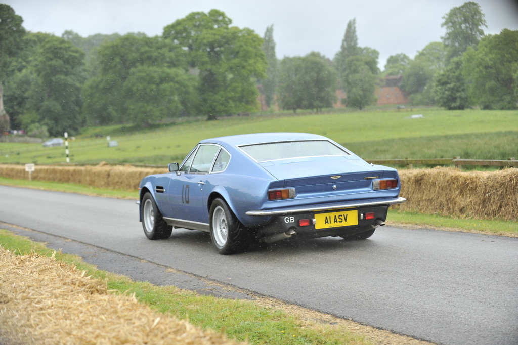 1977 Aston Martin V8 Vantage Gallery