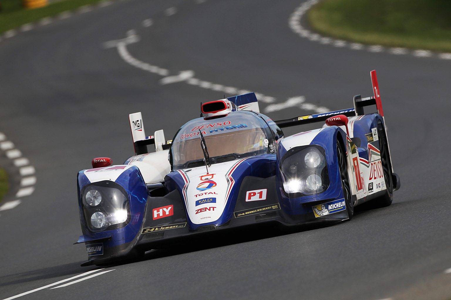 2013 Toyota TS030 Hybrid Gallery