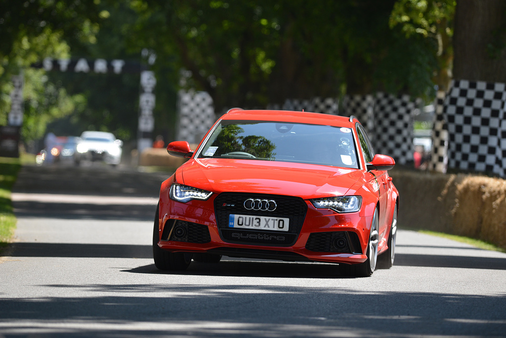 2013 Audi RS 6 Avant Gallery