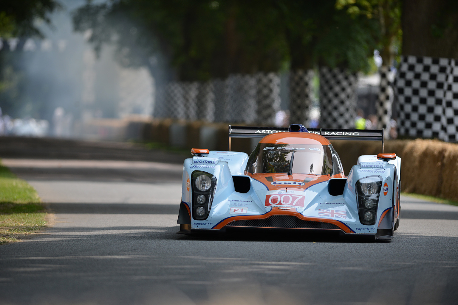 2009 Lola-Aston Martin LMP1 Gallery