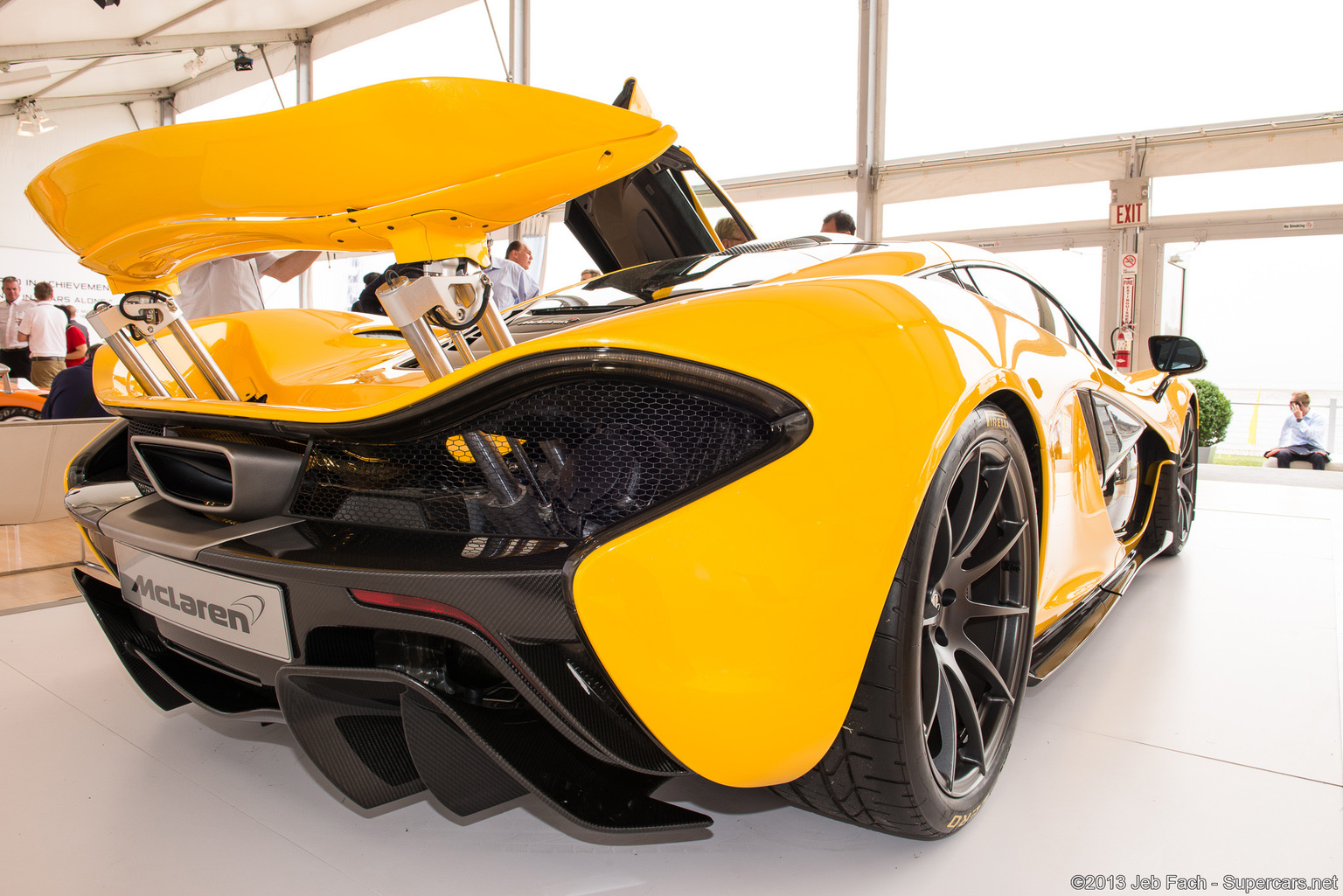 2013 McLaren P1 Gallery