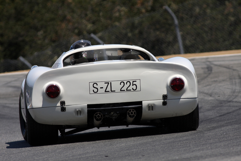 1967 Porsche 910 Gallery