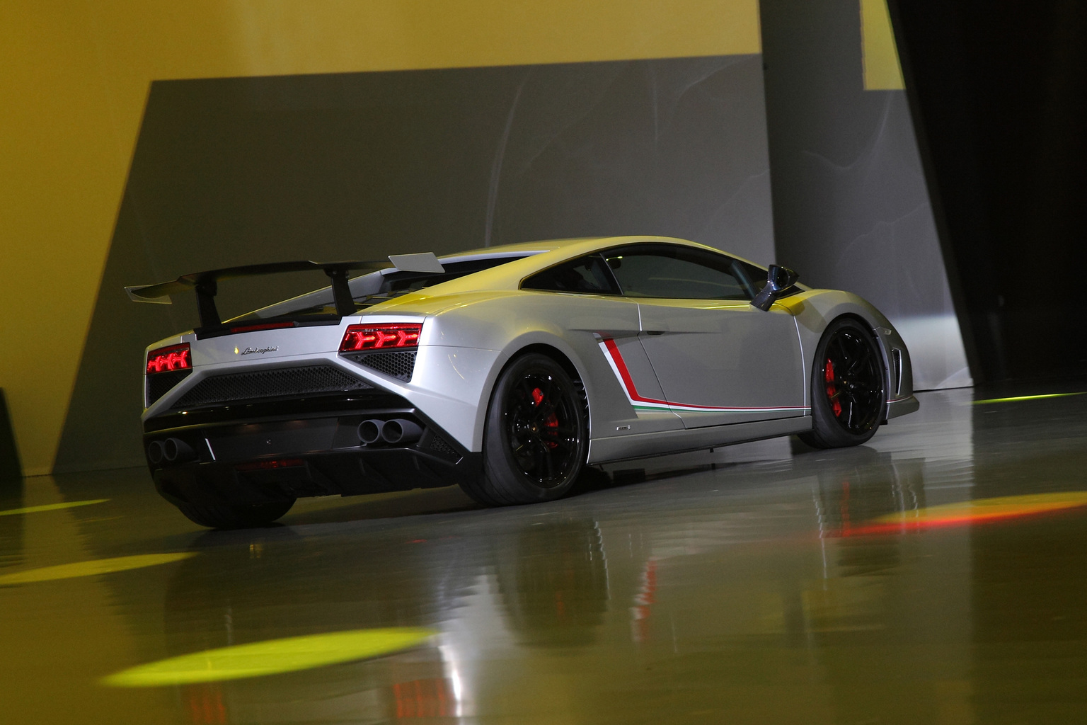 2013 Lamborghini Gallardo LP 570-4 Squadra Corse Gallery