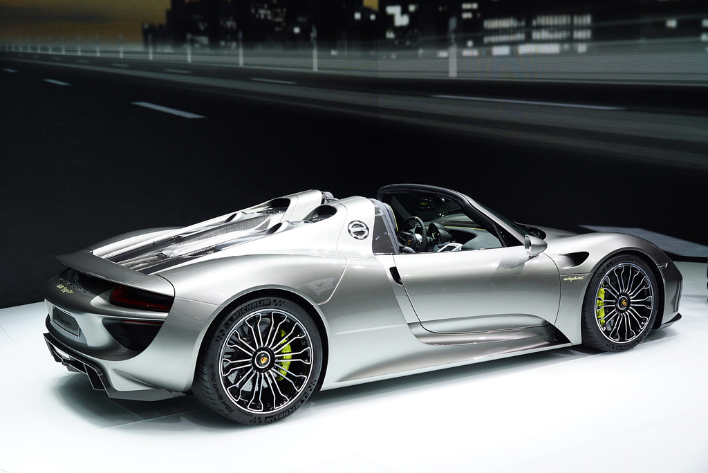 2013 Porsche 918 Spyder Gallery