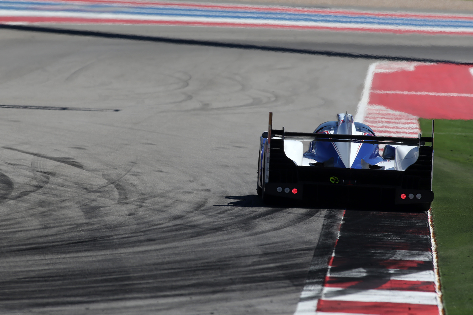 2013 Toyota TS030 Hybrid Gallery