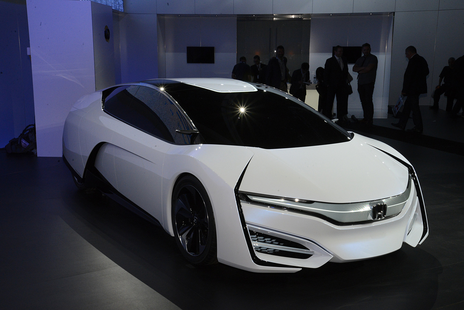2013 Honda FCEV Concept Gallery