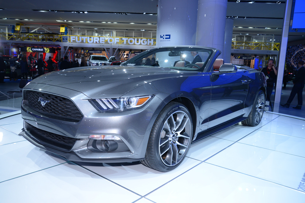 2015 Ford Mustang GT Gallery