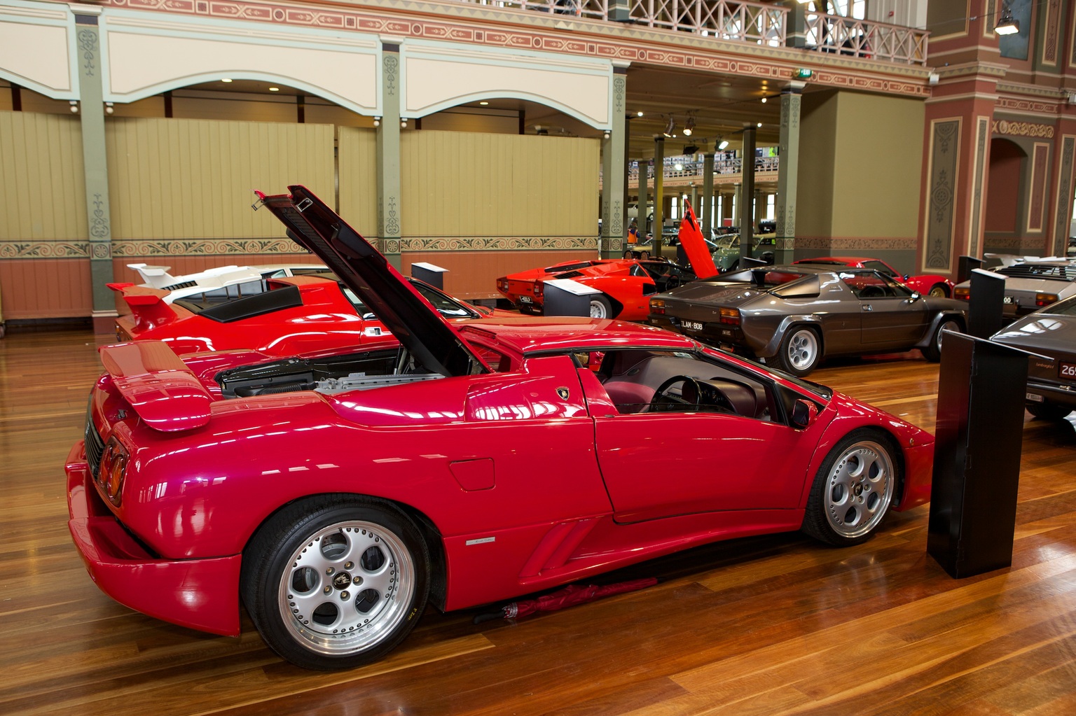 1996 Lamborghini Diablo VT Roadster Gallery