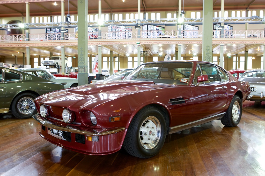 1977 Aston Martin V8 Vantage Gallery