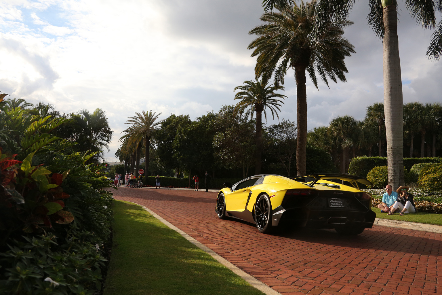 2013 Lamborghini Aventador LP 720-4 50° Anniversario Gallery