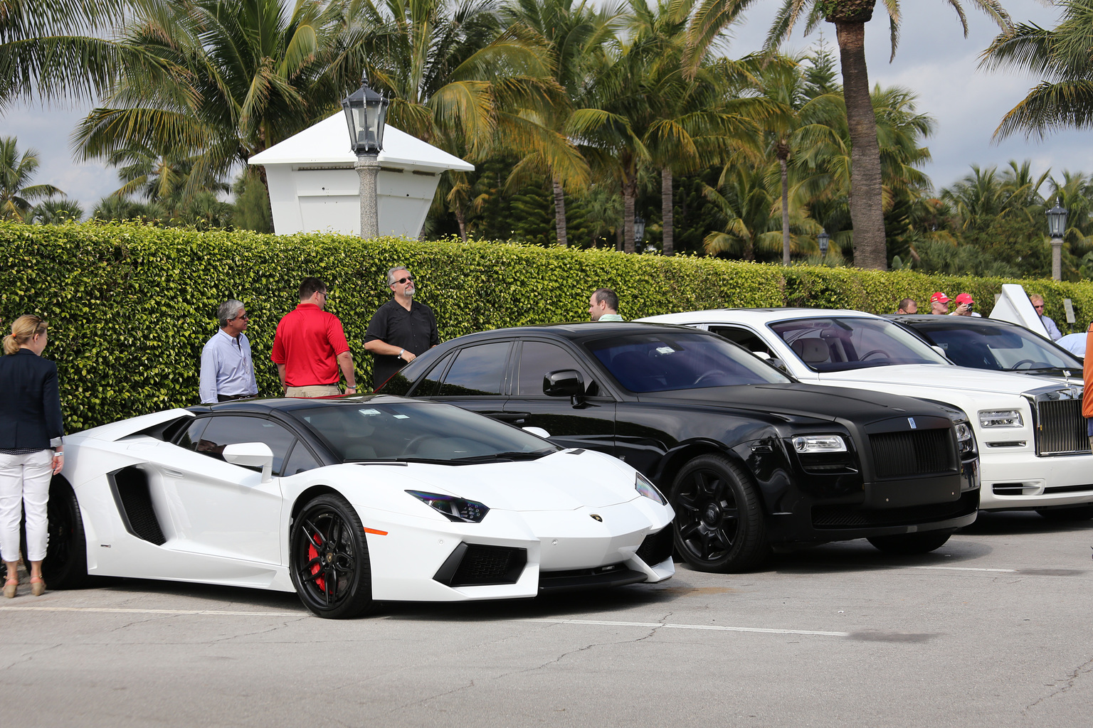 2012 Lamborghini Aventador LP 700-4 Roadster Gallery