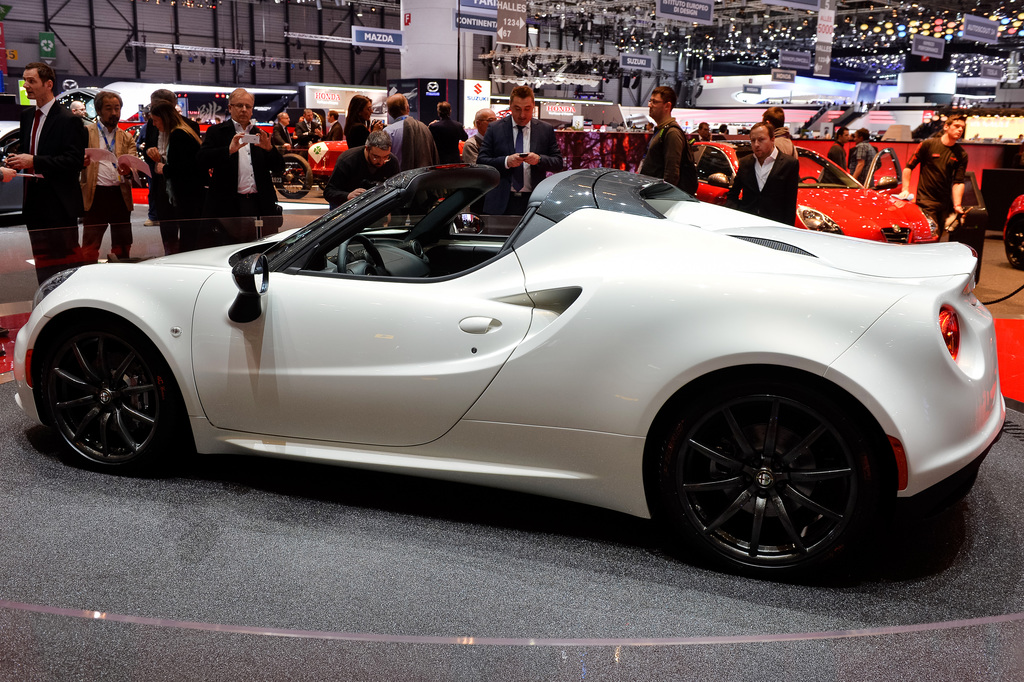 2013 Alfa Romeo 4C Gallery