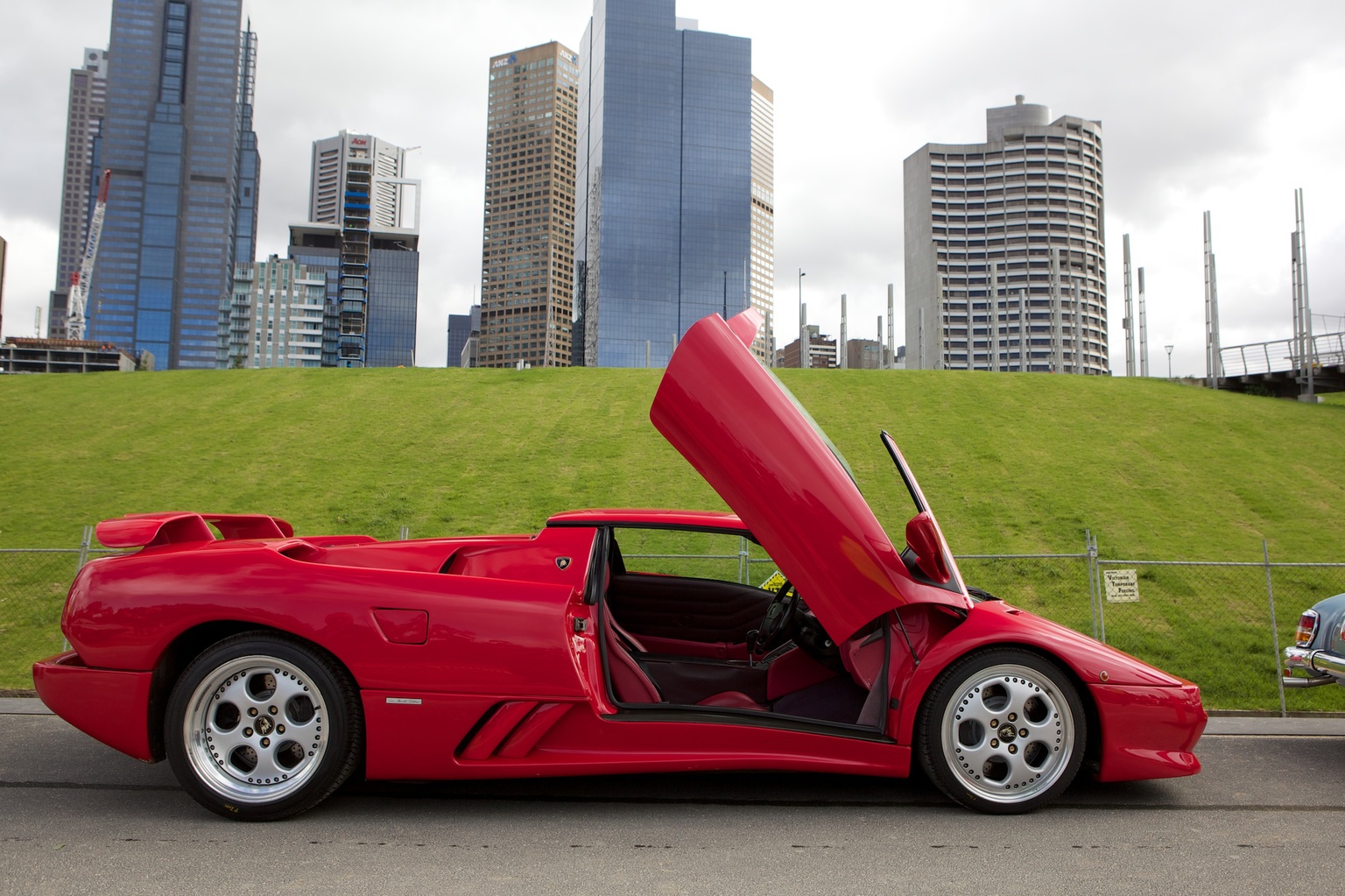 1996 Lamborghini Diablo VT Roadster Gallery