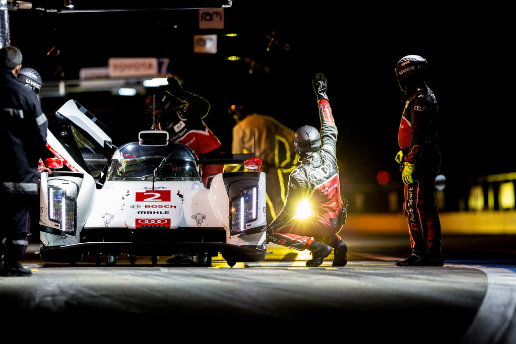 2014 Audi R18 e-tron quattro Gallery