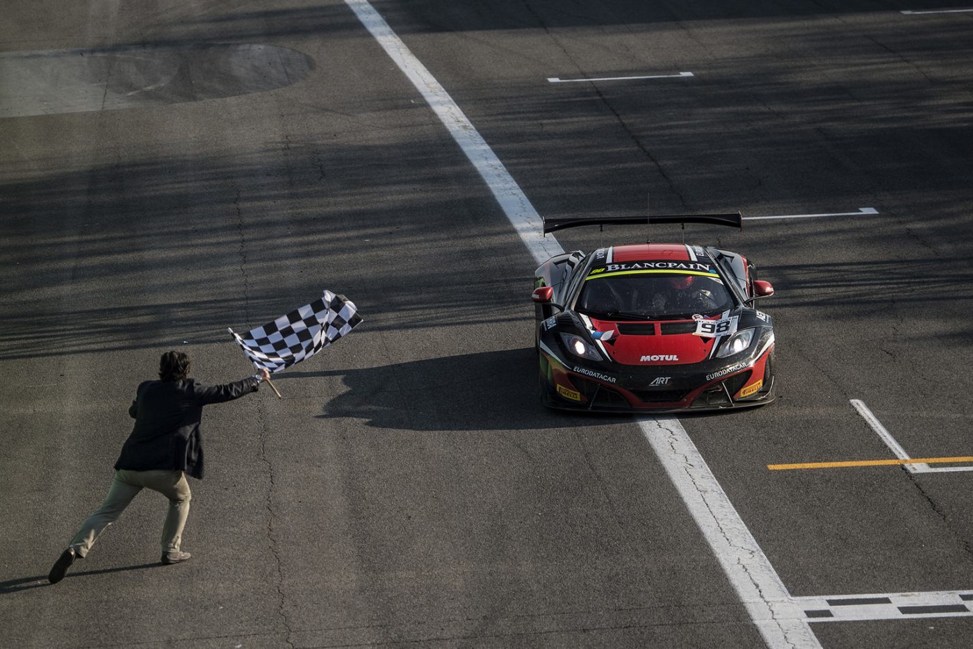 2011 McLaren MP4-12C GT3 Gallery