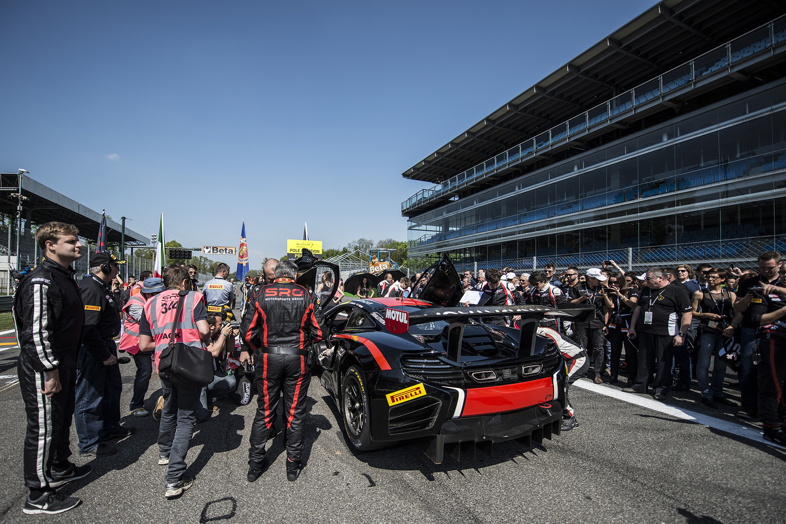 2011 McLaren MP4-12C GT3 Gallery