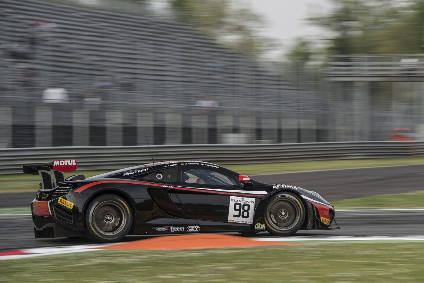 2011 McLaren MP4-12C GT3 Gallery