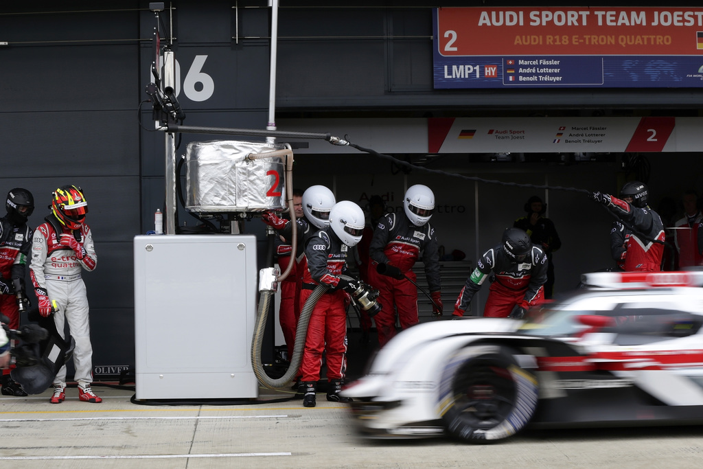 2014 Audi R18 e-tron quattro Gallery