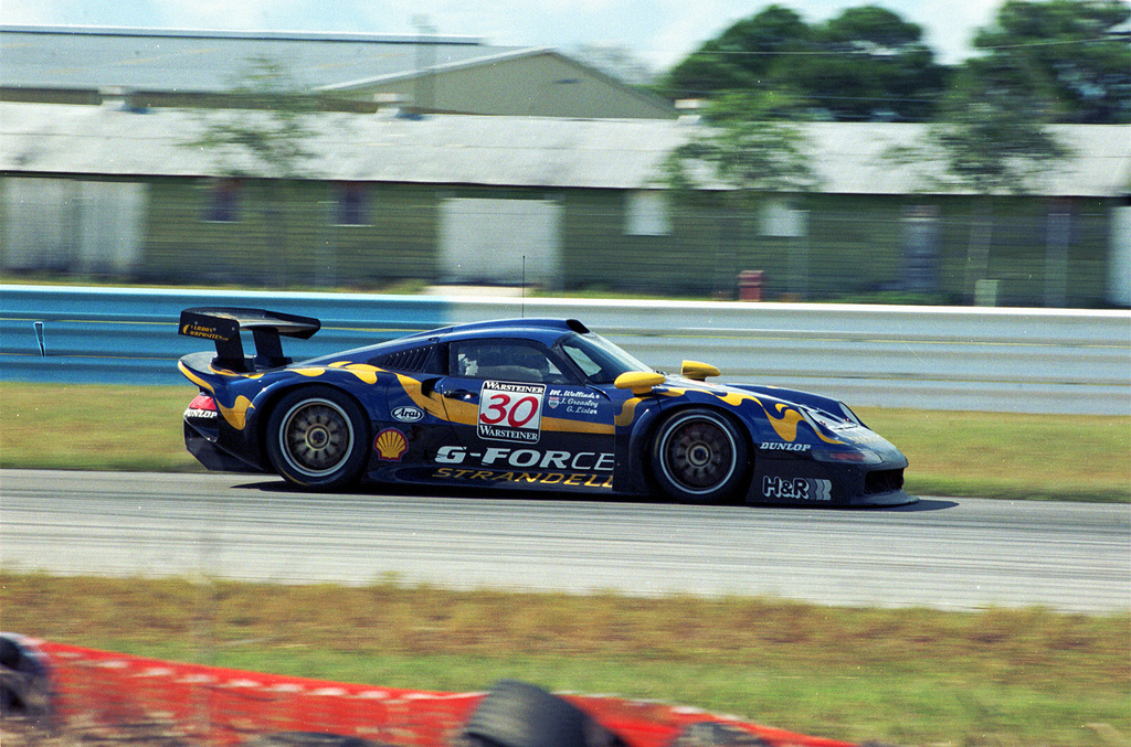 1997 Porsche 911 GT1 Evolution