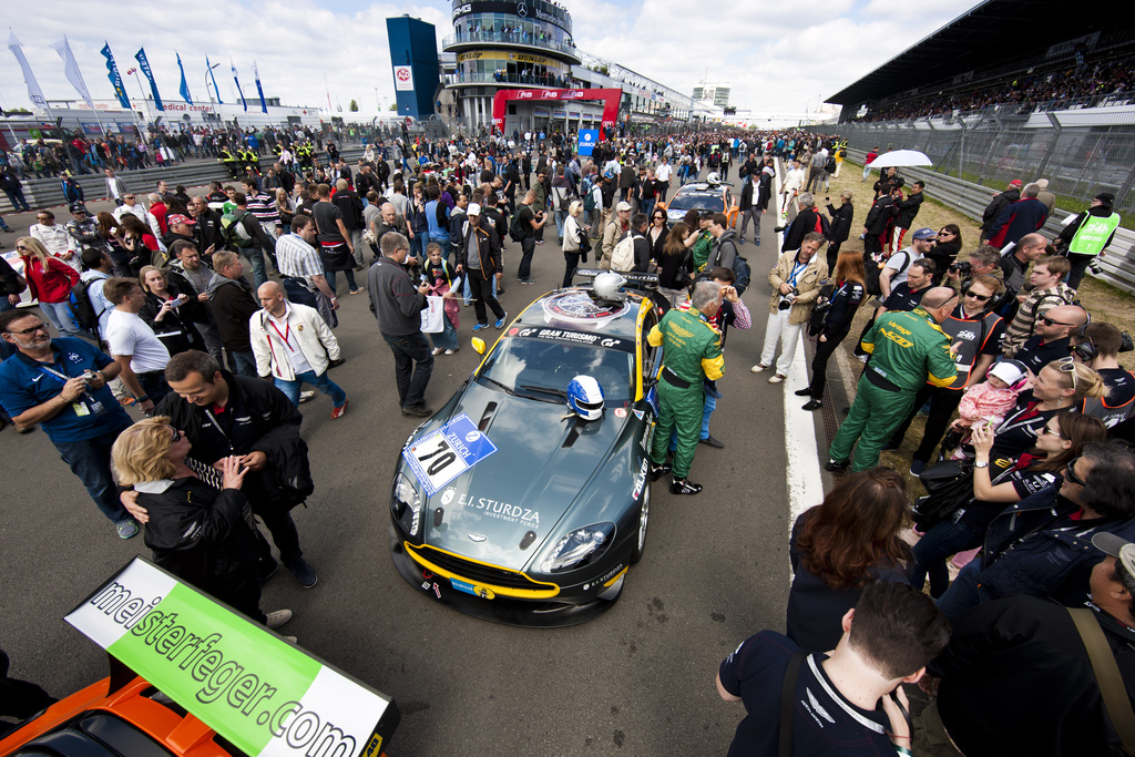 2011 Aston Martin V8 Vantage GT4 Gallery