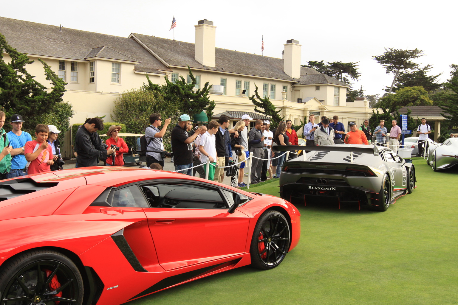 2012 Lamborghini Aventador LP 700-4 Gallery