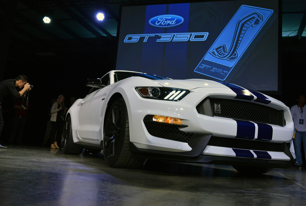 2015 Shelby GT350 Gallery