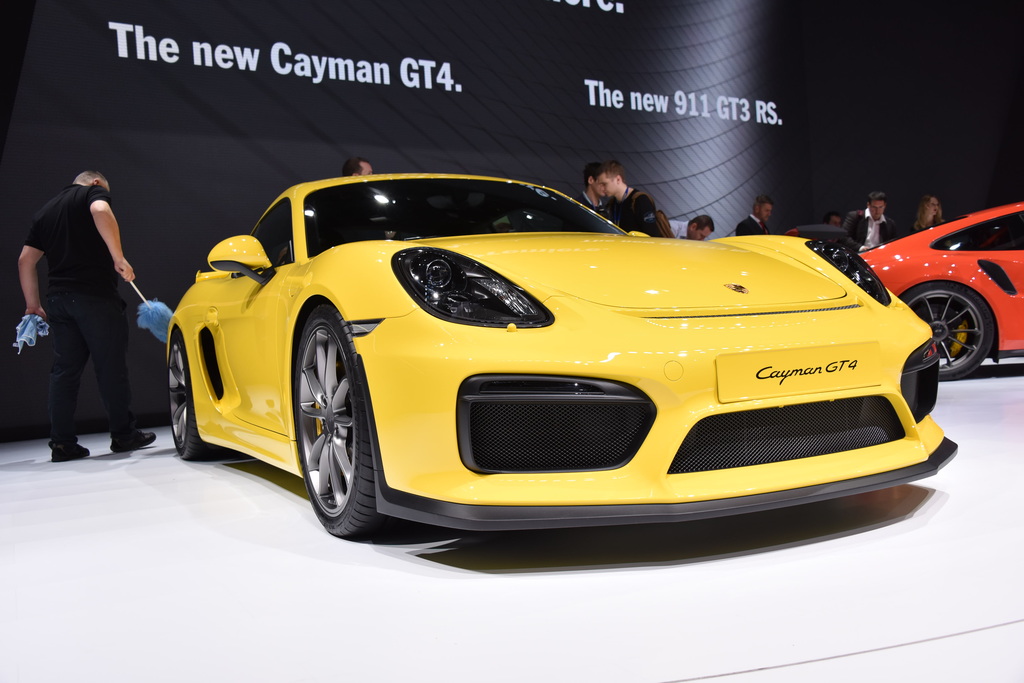 2015 Porsche Cayman GT4
