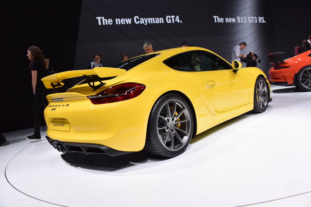 2015 Porsche Cayman GT4