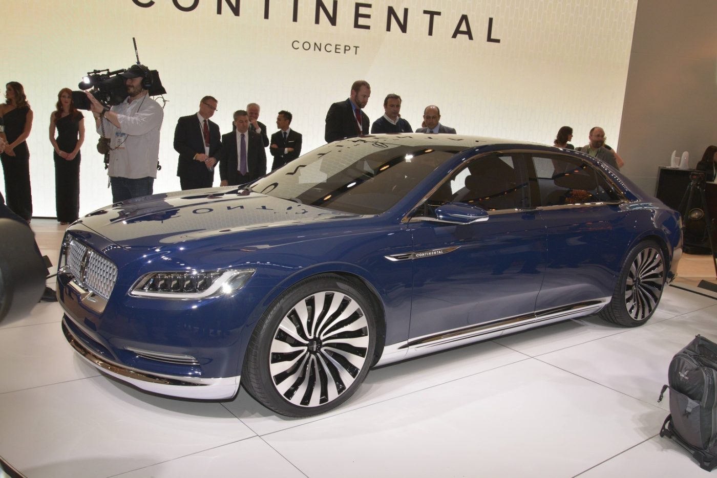 2015 Lincoln Continental Concept Gallery