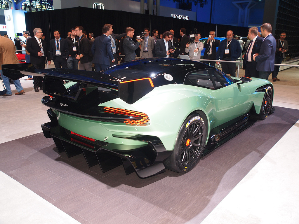 2015 Aston Martin Vulcan Gallery