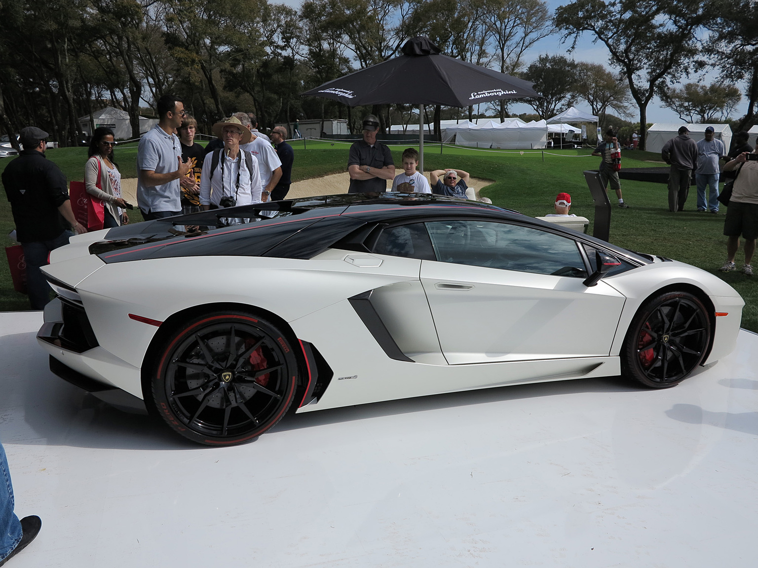 2012 Lamborghini Aventador LP 700-4 Gallery