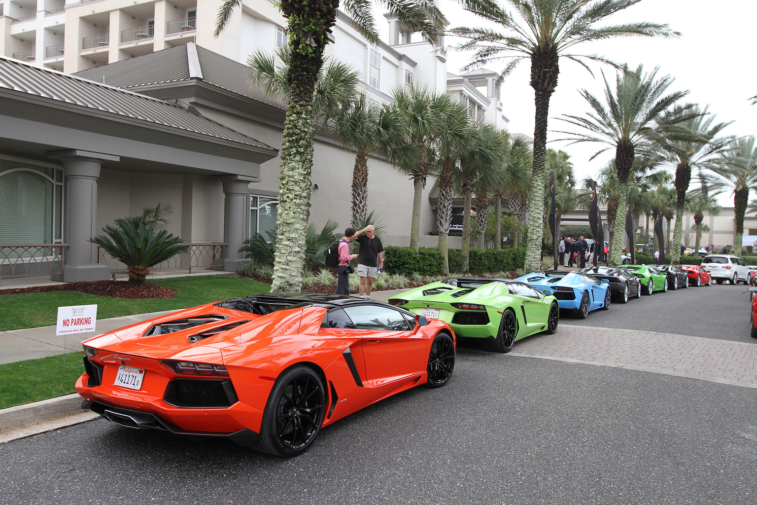 2012 Lamborghini Aventador LP 700-4 Roadster Gallery