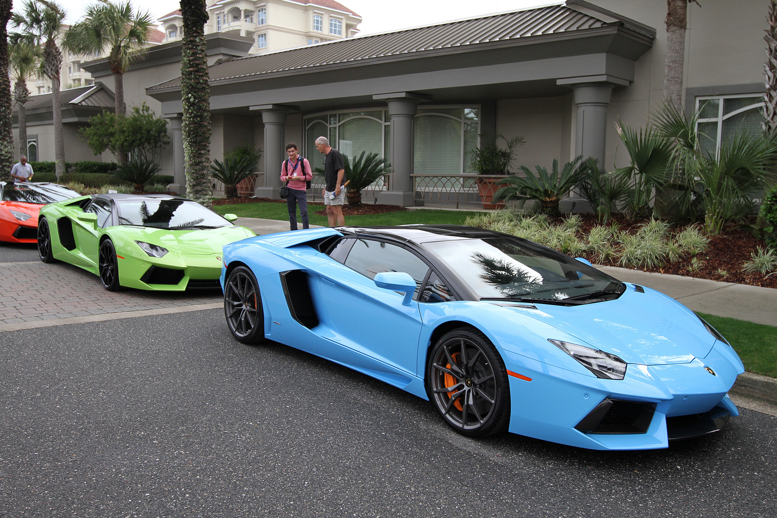 2012 Lamborghini Aventador LP 700-4 Roadster Gallery