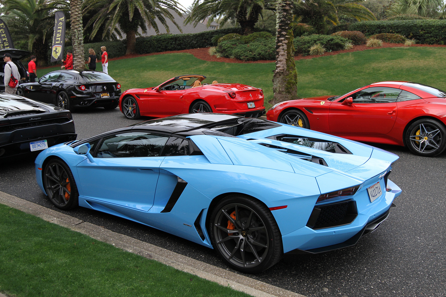 2012 Lamborghini Aventador LP 700-4 Roadster Gallery