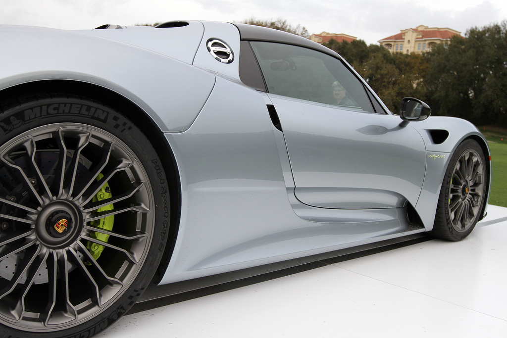 2013 Porsche 918 Spyder Gallery