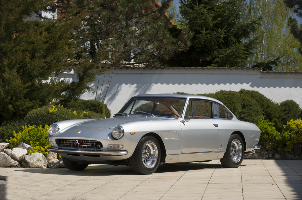 1966 ferrari 330