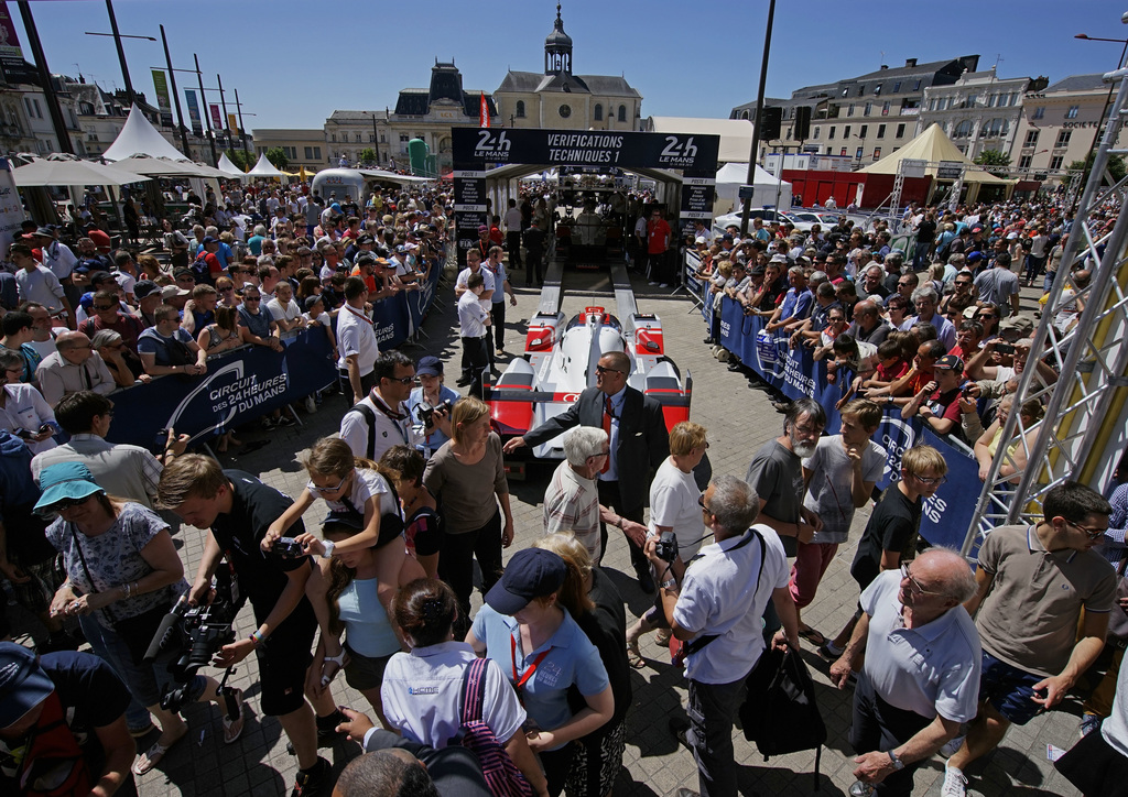 2015 Audi R18 e-tron quattro Gallery