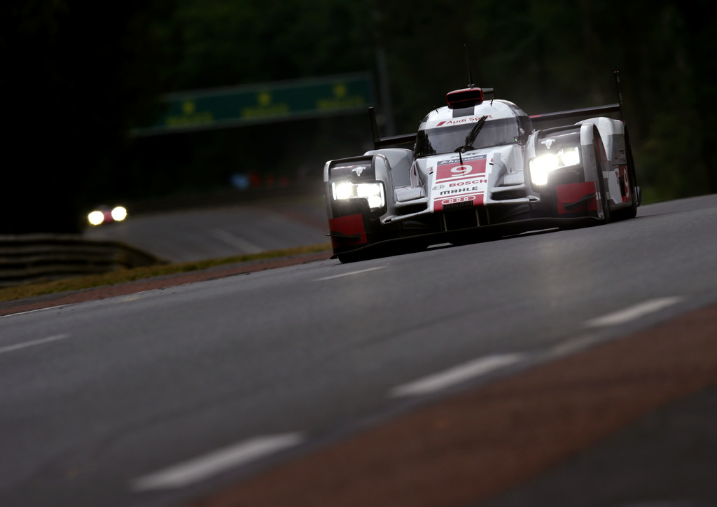 2015 Audi R18 e-tron quattro Gallery