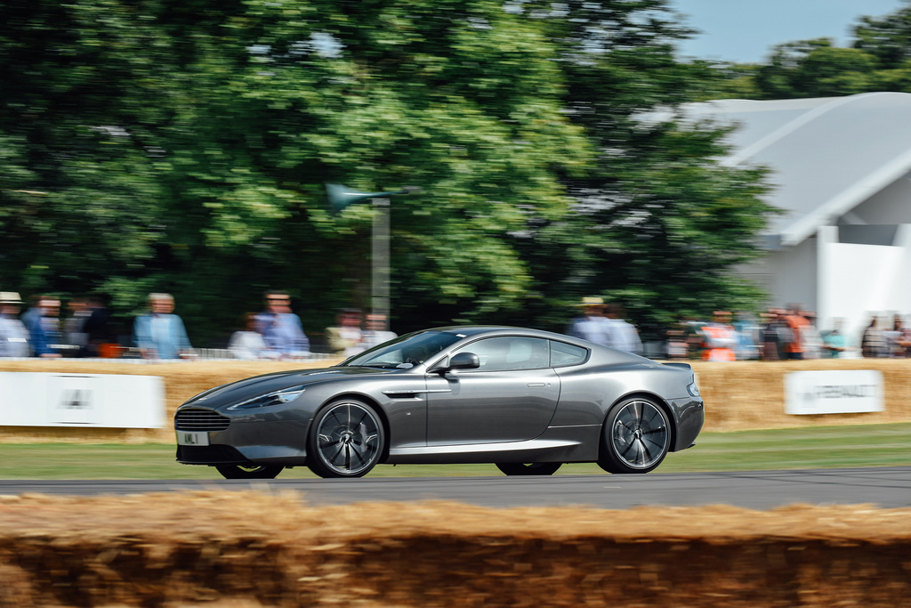 2015 Aston Martin DB9 GT