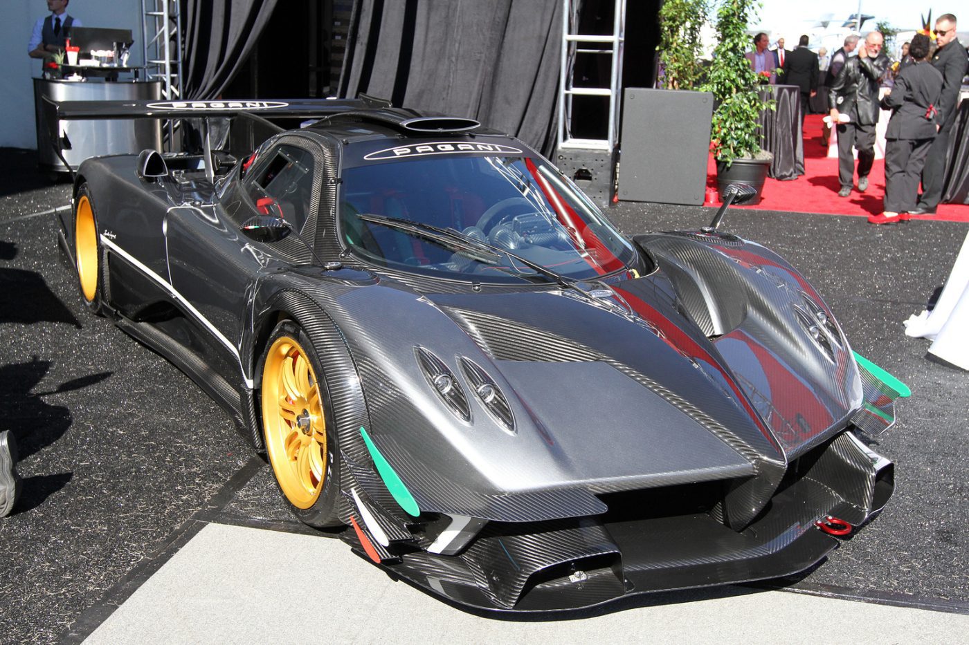 Pagani zonda revolution