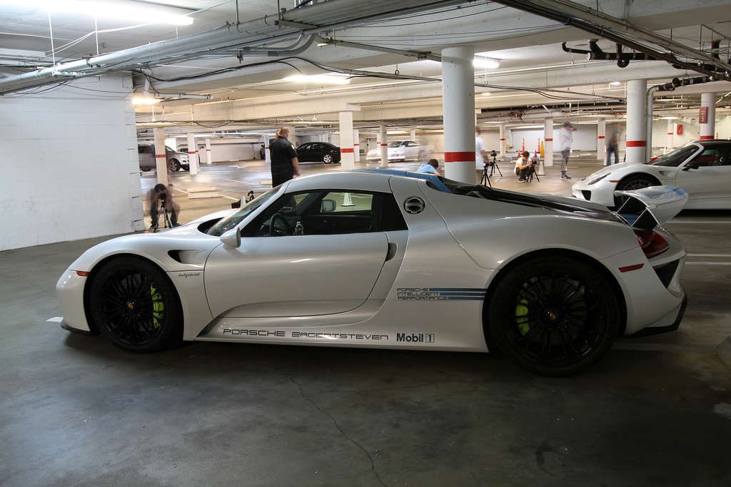 2013 Porsche 918 Spyder Gallery