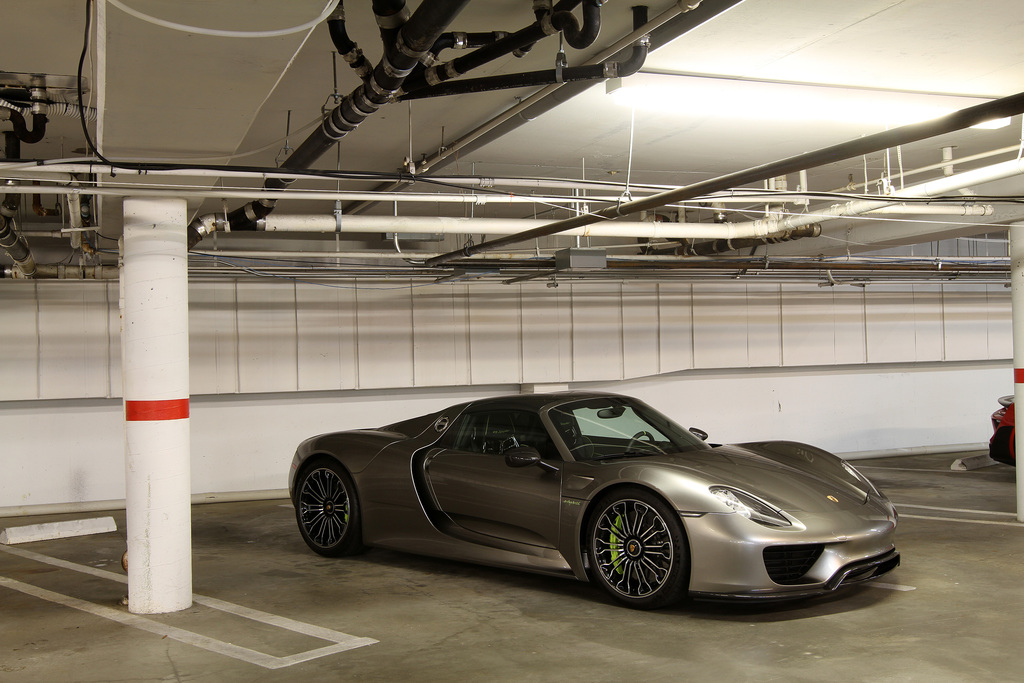 2013 Porsche 918 Spyder Gallery