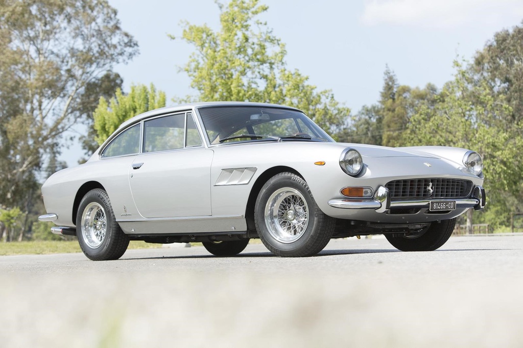 1966 Ferrari 330 GT 2+2 Series II Gallery