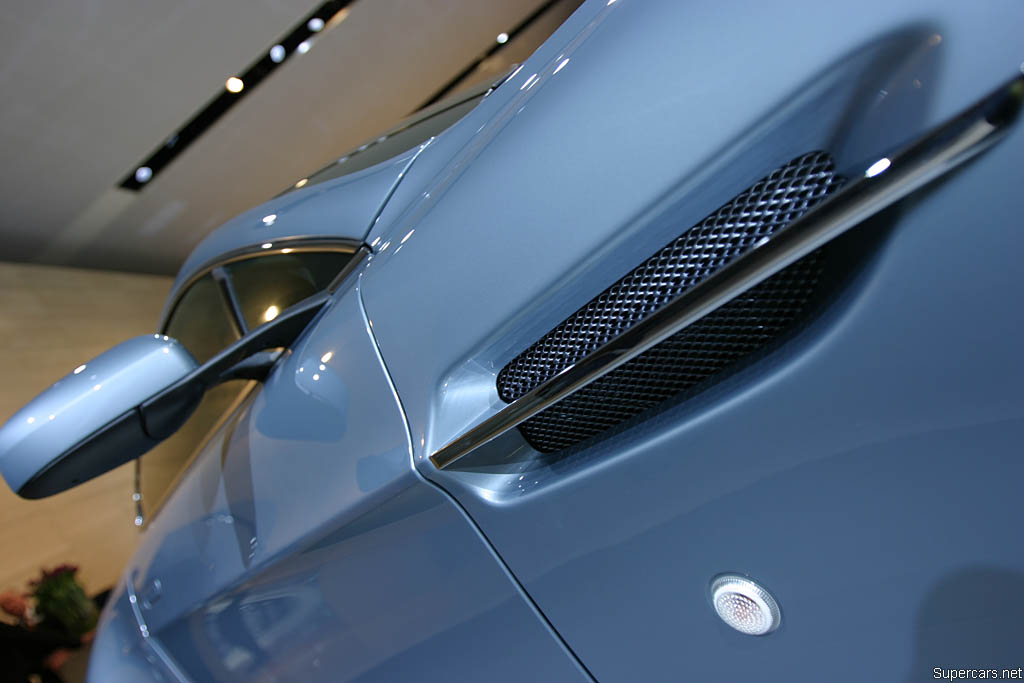 2005 Aston Martin V8 Vantage Gallery