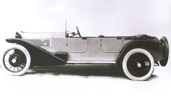 https://www.supercars.net/blog/wp-content/uploads/2016/04/1922_Lancia_Lambda7-700x394.jpg